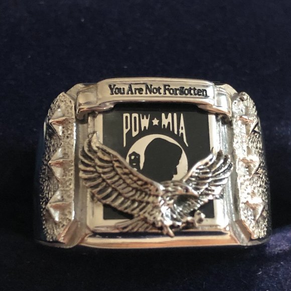 "Never Forgotten" POW-MIA Tribute Men's Ring - Picture 3 of 5